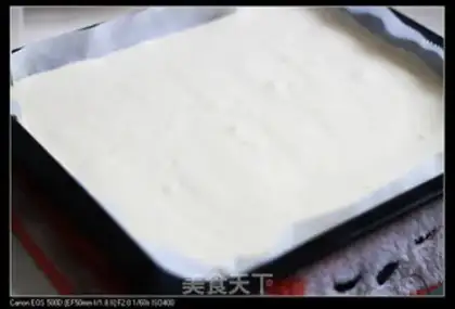 Make Strawberry cream rolls step 2