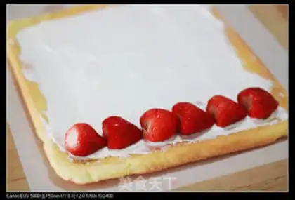 Make Strawberry cream rolls step 5