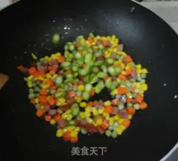 Make Pineapple rice step 4