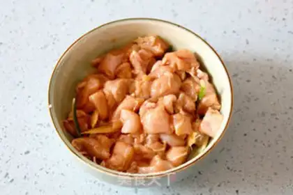 Make Pineapple chicken step 1