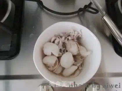 Make Squidfish frying celery step 3