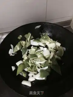 Make Ten minutes for the pastry step 3