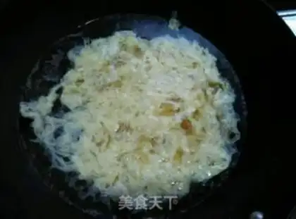 Make Fresh egg soup step 4