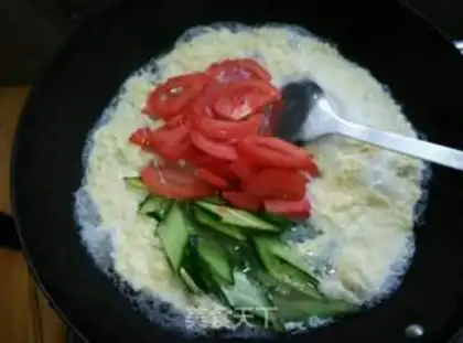 Make Fresh egg soup step 5