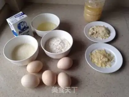 Make Apricot honey twirl cake step 0