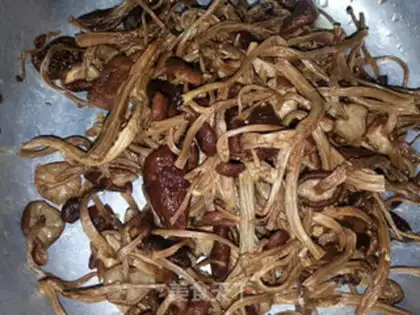 Make Tea, mushroom chops, soup step 1