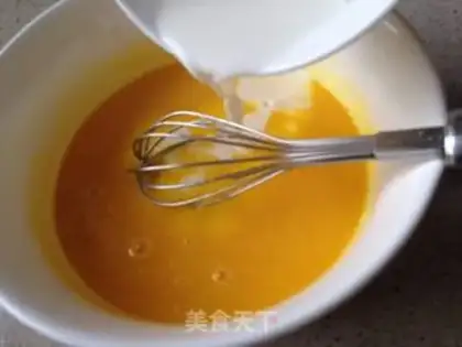 Make Apricot honey twirl cake step 3