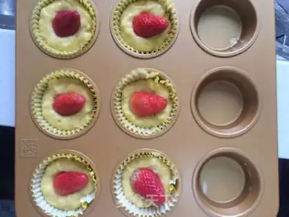 Make A whole strawberry McFin step 4