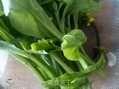 Make Garlic cabbage step 1
