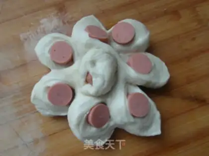 Make The flower of sausage bread step 6