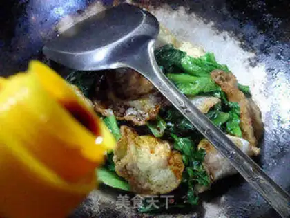 Make Quail egg fried leaves step 6