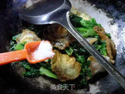 Make Quail egg fried leaves step 8