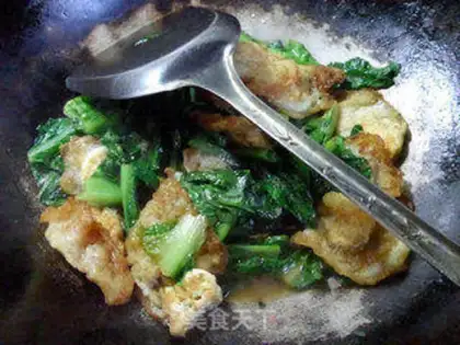Make Quail egg fried leaves step 9