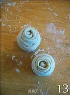 Make Rose rolls step 6