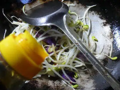 Make Cheese and soybean sprouts step 5
