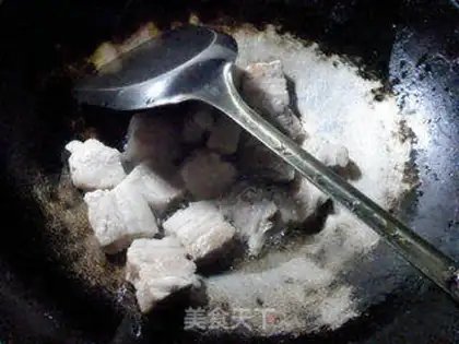 Make The wild onions burn five flowers step 1