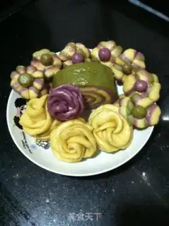 Make Flower buns step 10