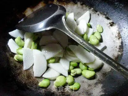 Make Snow pickles, soy sauce step 3