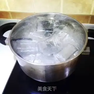 Make Strawberry sauce step 0