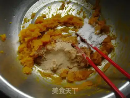 Make Pumpkin double-coloured buns step 1