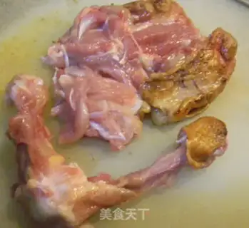 Make Potato steamed chicken legs step 2