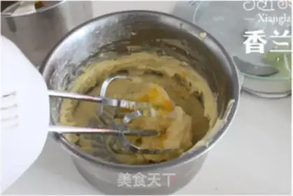 Make Gold coconut ball step 2