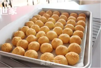 Make Gold coconut ball step 7