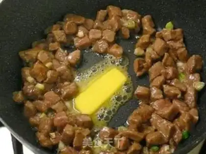 Make Cream mushroom steak step 4