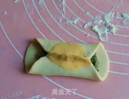 Make Double-coloured pan paste step 8