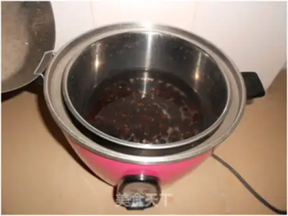 Make Black bean egg soup step 1