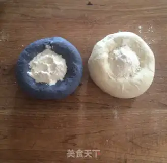 Make Double-coloured buns step 5