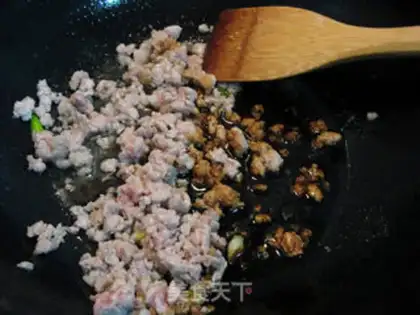 Make A meatloaf blue fan step 7
