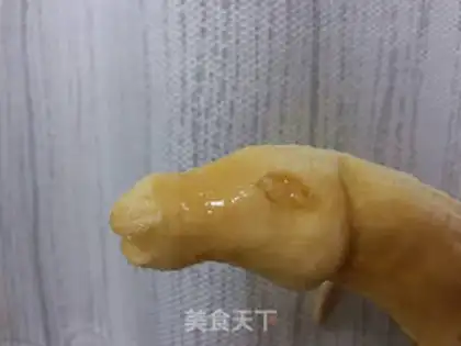 Make Banana sculpture step 3