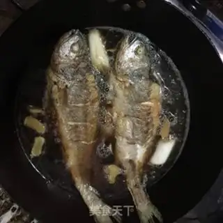 Make Squirt the yellowfish step 4