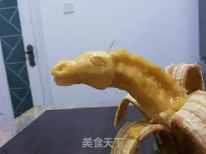 Make Banana sculpture step 5