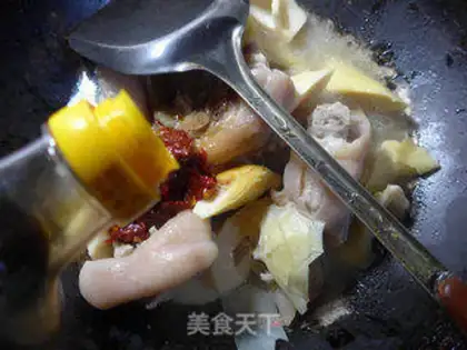 Make Ray cooks a pig
