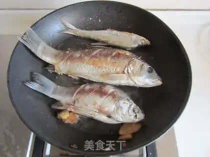 Make Eggplant bean petals step 2