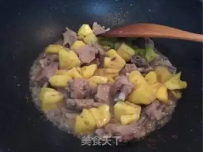 Make Pineapple fried duck wings step 4
