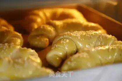 Make Buffalo croissants step 12