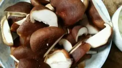 Make Onion mushrooms step 1