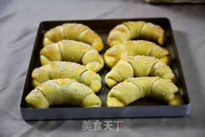 Make Buffalo croissants step 14