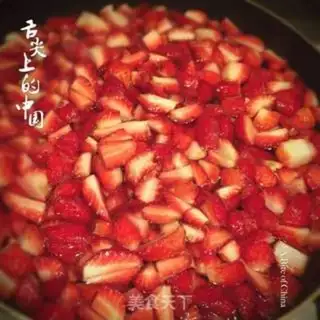 Make Homemade strawberry jam step 2
