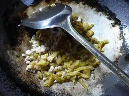Make Meat crumbs and swirling leaves step 4