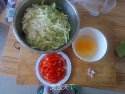 Make Egg head, tomato step 1