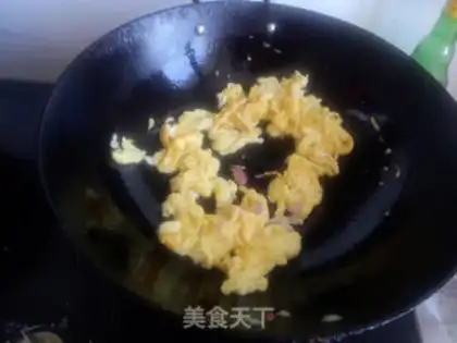 Make Egg head, tomato step 2