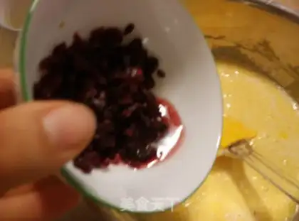 Make Cranberry cream cake step 6