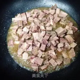 Make Potato beef curry rice step 1