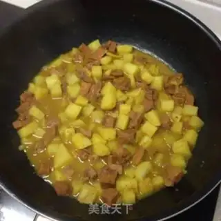 Make Potato beef curry rice step 3