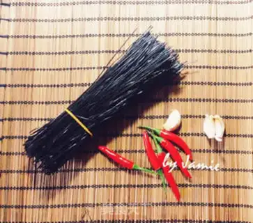Make Spicy root powder step 0