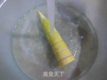 Make Cricket eggs, fried noodles step 1